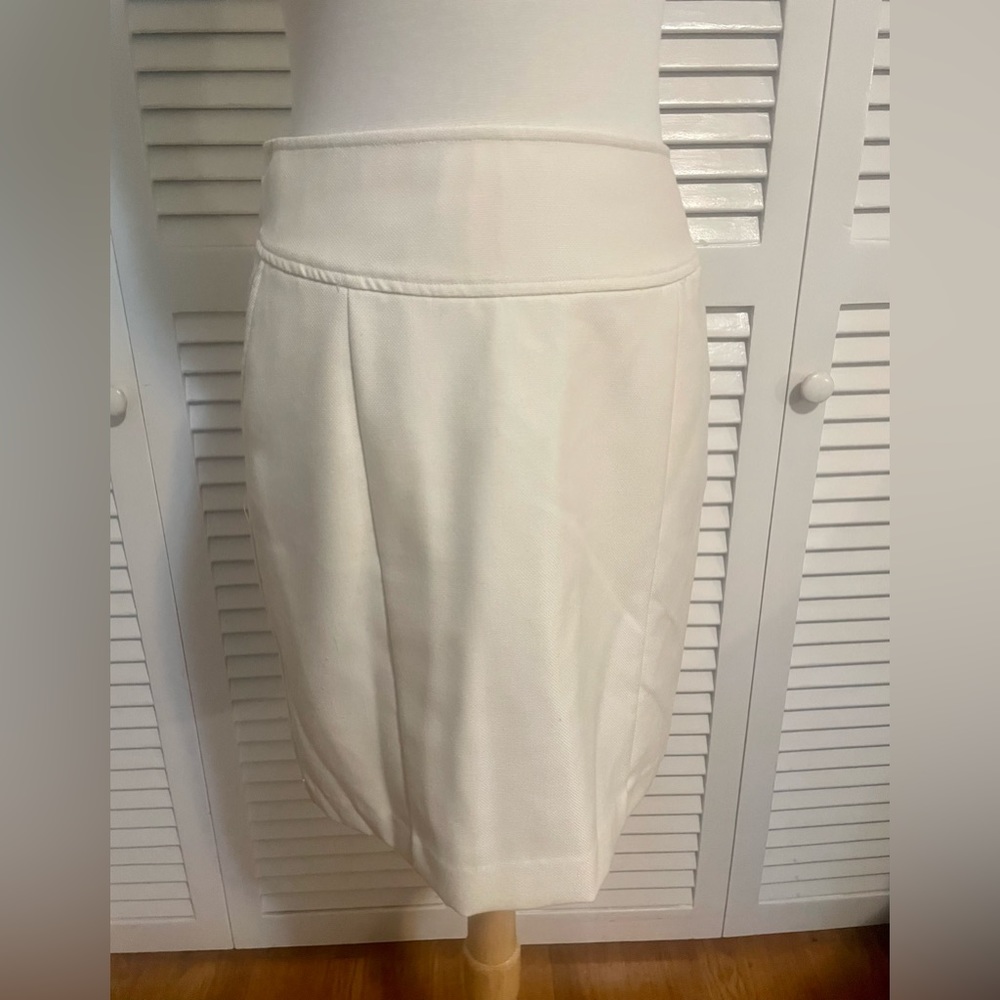 Off white Banana Republic mini skirt size 8